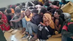 በታጣቂዎቹ የተያዙት ኤርትራውያን እና ኢትዮጵያውያን ስደተኞች 