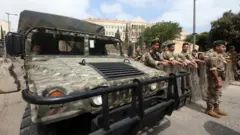 عناصر من الجيش اللبناني 