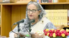 সংবাদ সম্মেলনে প্রধানমন্ত্রী শেখ হাসিনা