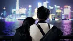 샨샨과 남자친구의 뒷모습