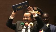Le président le plus âgé du monde prête serment pour un huitième mandat au Cameroun