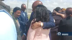 ዝተፈትሑ እሱራት ኣብ ማዕርፎ ነፈርቲ ኣሉላ ኣባነጋ