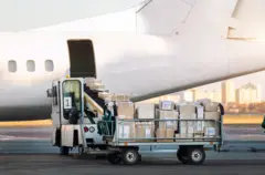 در حال حاضر خدمات باربری هوایی میان کابل و دهلی هند برقرار است. 