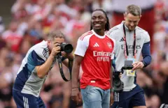 bereche Ezzeey, taphataa Kiristaal Paalaas irraa Arsenaal gale