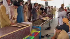 چار میں سے دو بچوں کی تدفین کر دی گئی ہے جبکہ دو بچوں کی میتیں مقامی مسجد میں موجود ہیں