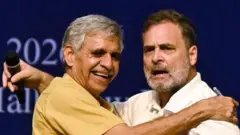 रचनात्मक काँग्रेसच्या अधिवेशनात काँग्रेस नेते संदीप दीक्षित यांनी इटलीच्या पंतप्रधान जॉर्जिया मेलोनी यांच्याबद्दल केलेल्या वक्तव्यावरून टीका होत आहे.