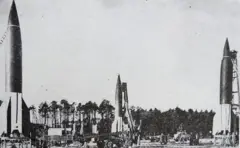 1944 ஆகஸ்ட் 6ஆம் தேதி அன்று, சோவியத் யூனியனின் செம்படை, போலந்தில் உள்ள ஜெஷோவ் பகுதிக்கு வடமேற்கே அமைந்த பிளிஸ்னா என்ற கிராமத்தை அடைந்து, அதை நாஜிக்களின் ஆக்கிரமிப்பிலிருந்து விடுவித்தது. 