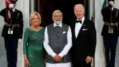 যুক্তরাষ্ট্রের প্রেসিডেন্ট ও ফার্স্ট লেডির সঙ্গে ভারতের প্রধানমন্ত্রী