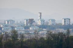 Se cree que Corea del Norte abandonó hace tiempo Kijong, su pueblo situado dentro de la zona desmilitarizada.