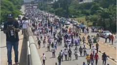 Peter Obi supporters dey macrh for rally