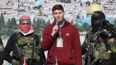 Хан-Юнис, заложники на сцене