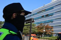 대전 유성구 국가정보자원관리원 화재현장에서 경찰이 경계근무를 서고 있다
