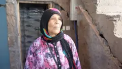 مواطنة مغربية انهدم منزلها بسبب زلزال المغرب