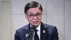 Bộ trưởng Ngoại giao Thái Lan Sihasak Phuangketkeow