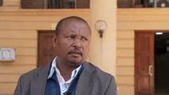 Se wa Billy avuga ko ababanyuruza biboneka ko bavyigishijwe.