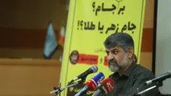 مهدی نصیری در مناظ‍ره اخیر به تندی از سیاست خارجی جمهوری اسلامی و شخص آیت‌الله خامنه‌ای انتقاد می‌کند
