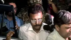 સંદીપ ઘોષની તસવીર 