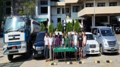 ဒီ လူကုန်ကူးဂိုဏ်းဟာ ရခိုင်ပြည်နယ်ကတစ်ဆင့် လူပေါင်း ၂၅၅ ဦးကို ၅ ကြိမ် သယ်ဆောင်ခဲ့တယ်လို့ စစ်ကောင်စီက ထုတ်ပြန်