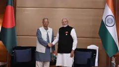 বাংলাদেশের অন্তর্বর্তী সরকারের দায়িত্ব গ্রহণের পর এই প্রথম বারের মতো এই দুই শীর্ষ নেতার মধ্যে কোন বৈঠক অনুষ্ঠিত হলো।
