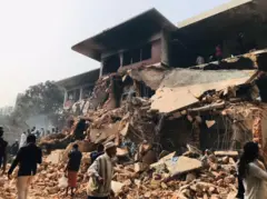 ধানমন্ডি ৩২ নম্বরে বৃহস্পতিবারও ভাঙচুর চলে