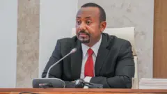 Ministirri Muummee Abiy Ahimad mootummaan hidhattoota hunda waliin mari'achuuf fedhii akka qabu ibsan 