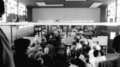 کوکوچکا از فاصله نزدیک در ایستگاه قطار مرزی فردریک‌ هدف تیراندازی قرار گرفت