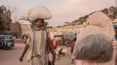 Magaalaa Dirree Dhawaatti dubartii meeshaa mataa gubbaa baattee adeemaa jirtu