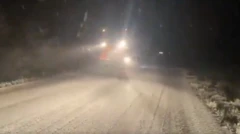 İBB ekipleri, olası buzlanma ve ulaşım aksamalarına karşı tuzlama çalışmaları için ring seferlerine başladığını duyurdu