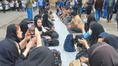 اعتراض کادر درمان و خدمات بیمارستان امام خمینی در اهواز