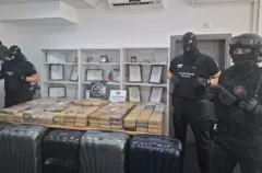 Cocaine yafashwe yari yapfunyitswe mu mapaki 179 ashyirwa mu mavarisi atanu