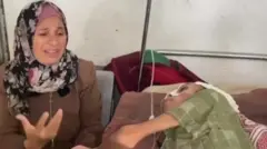 Mosab e sua mãe Shahenaz Al Debs