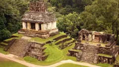 Ruinas de templos mayas en México