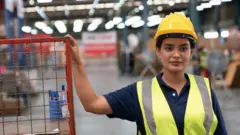 ट्रम्प यांच्या टॅरिफनंतर भारतात काय महागणार? काय स्वस्त होणार? वाचा