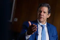O desgastante trabalho humano por trás do ChatGPT: 'não é tão emocionante quando sabemos o que envolve' 8 O ministro da Fazenda Fernando Haddad usando terno e gravata azuis