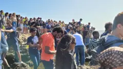 ኤርትራውያን ስደተኛታት 5 ጥቅምቲ 2013 ድሕሪ'ቲ ቅዝፈት ኣብ ላምፔዱሳ