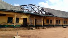 Ụmụakwụkwọ na-eji awa abụọ ekpo nsị na klaasị tupu ha ebido ịmụ ihe – Ndị nkụzi