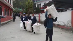 म्याग्दीमा मतपेटिका सङ्कलन