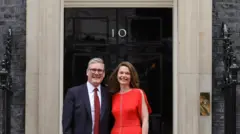 سر کیر سٹامر اور ان کی اہلیہ