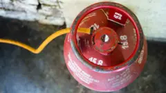 गॅस कनेक्शन