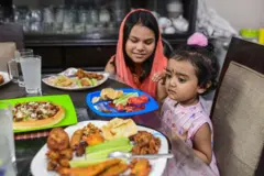 সেহরি ও ইফতারে প্রয়োজন বিভিন্ন ধরনের পুষ্টিকর খাবার 