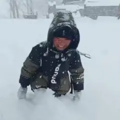 Кар жиреген окуучу Нурзаман Алмазбеков
