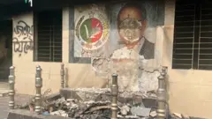 গত নভেম্বরে হামলার পর জাতীয় পার্টির কেন্দ্রীয় কার্যালয়ের চিত্র