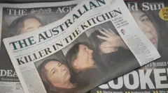 A capa do jornal The Australian com a cobertura do veredito de Erin Patterson na primeira página é exibida em uma banca de jornal em Morwell
