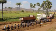 လက်ပံတောင်း ကြေးနီ စီမံကိန်း မှာ လျော်ကြေး မယူရသေး တဲ့မြေတွေကို ဝမ်ပေါင် ကုမ္ပဏီက ၂၀၁၅ ခုနှစ်က  ခြံစည်းရိုး ခတ်ခဲ့စဥ်