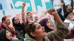 عمران خان، عدالت