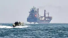 இரான் - அமெரிக்கா, ஹோர்முஸ் நீரிணை, இரான் துறைமுகங்கள் முற்றுகை, அமெரிக்க கடற்படை