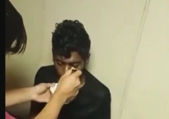நிஷாந்த் உயிர்த்தநாதனுக்கு உணவு வழங்கப்படும் காட்சி 