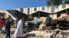 انهيار سقف كنيسة في المكسيك يودي بحياة 10 أشخاص