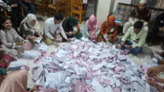 ভোট শেষে গণনা কাজ চলছে