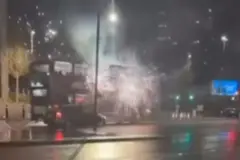 พลุ รถบัส อังกฤษ